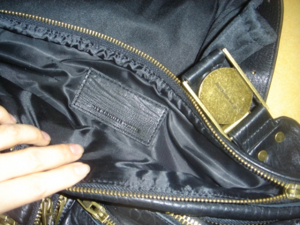 1947607208_AM5W7woZ_20091208145955-ss.jpg
