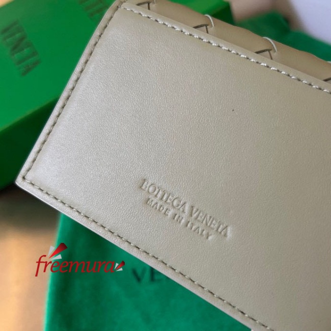 batch_2211686840121_.pic.jpg