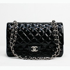 샤넬 클래식 페이던트 2.55 미듐 블랙/은장