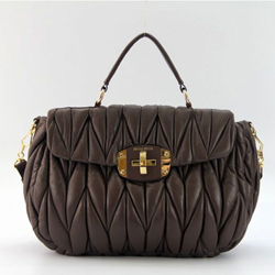 미우미우 26234 짙은 브라운