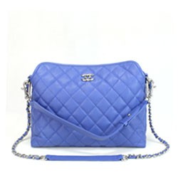 샤넬 12년 소프트캐비어 숄더백 미듐 블루