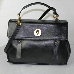 입생로랑 뮤즈투 블랙