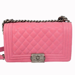 샤넬 이지 캐비어 보이백 미듐 베이비 핑크