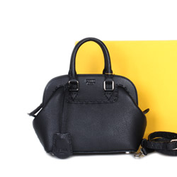 펜디  ADELE 21CM 블랙