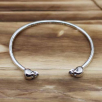 알렉산더왕  팔찌