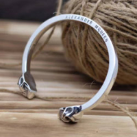 알렉산더왕  팔찌