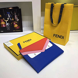 펜디 백 벅스 몬스터 클러치 그랑데뚜왈