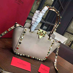 발렌티노 락스터드 백