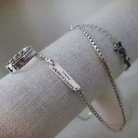 입생로랑 목걸이