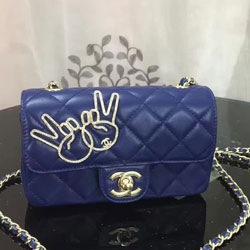 샤넬 16FW 클래식 V V 체인플랩백 18cm