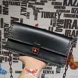 발렌티노 락스터드 클러치 가방