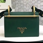 프라다  CAHIER BAG 1BD075