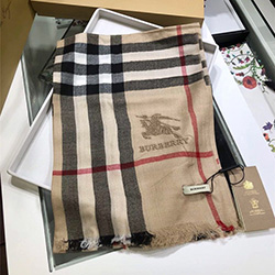 버버리  4가지색상  B-8857785