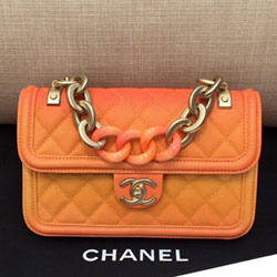 샤넬 플랩 백 A57699 22cm