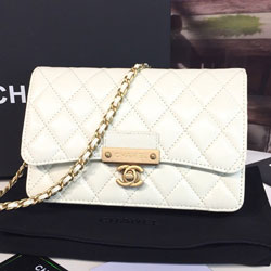 샤넬 플랩 백 A190327