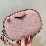 루이비통  벨트백 M90531