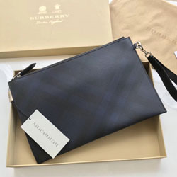 버버리  클러치백 036132