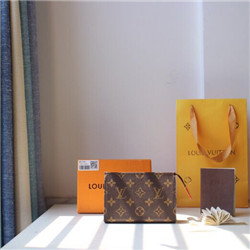 루이비통 LV-M47546