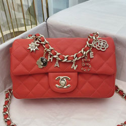 샤넬 플랩 백 20cm AS2326
