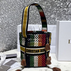 크리스찬디올 버킷백 DR210909