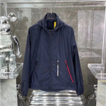 몽클레어  M-7548374837