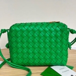 보테가 베네타 핸드백 22cm 680255