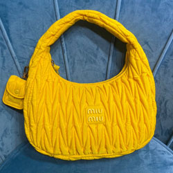 미우미우 숄더백 5BC108