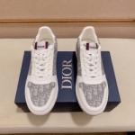 디올  D-648473