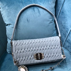 미우미우 숄더백 5BD233