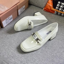 미우미우   M-6878
