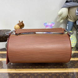 루이비통 소프트 폴로숑 M23092