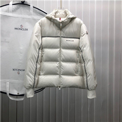 몽클레어  M-6485