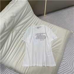 디올 D- 49839